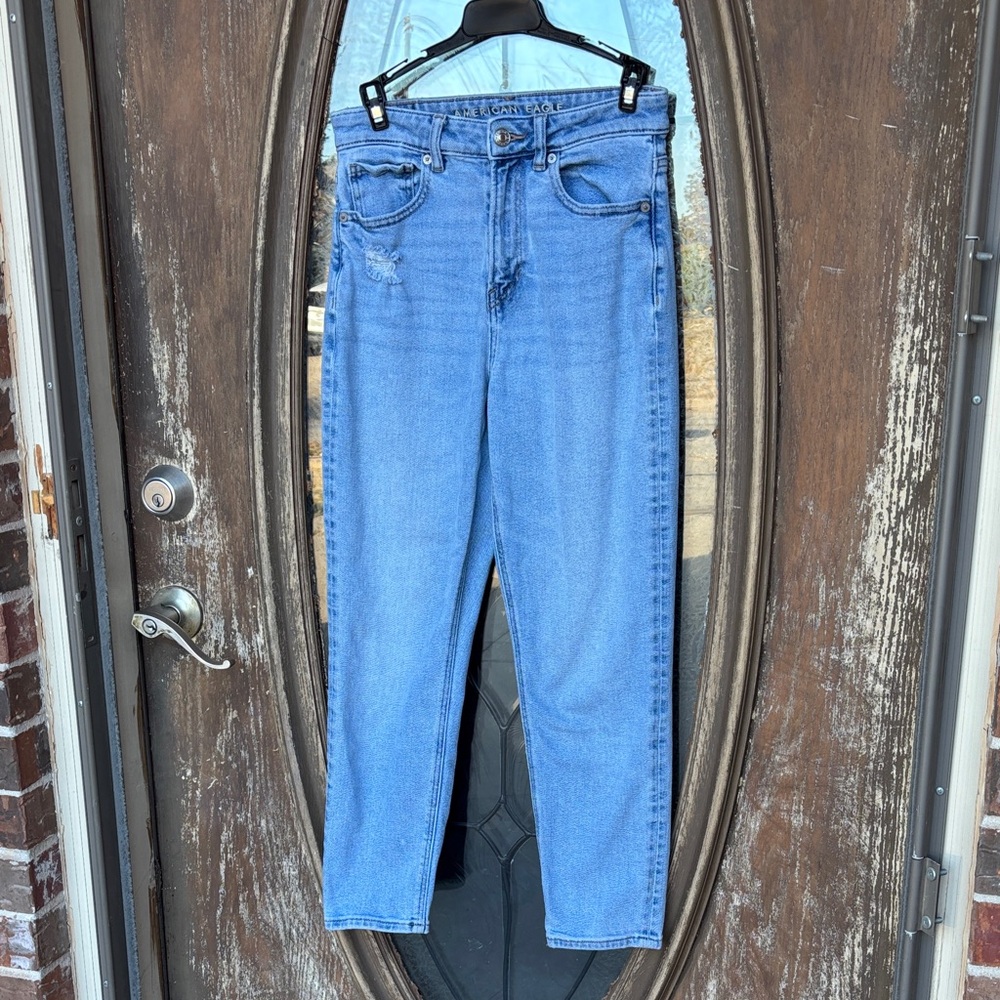 American Eagle Mom Jeans! Size 2S